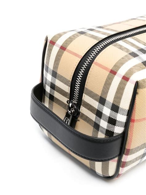 burberry trousse de toilette|Burberry .